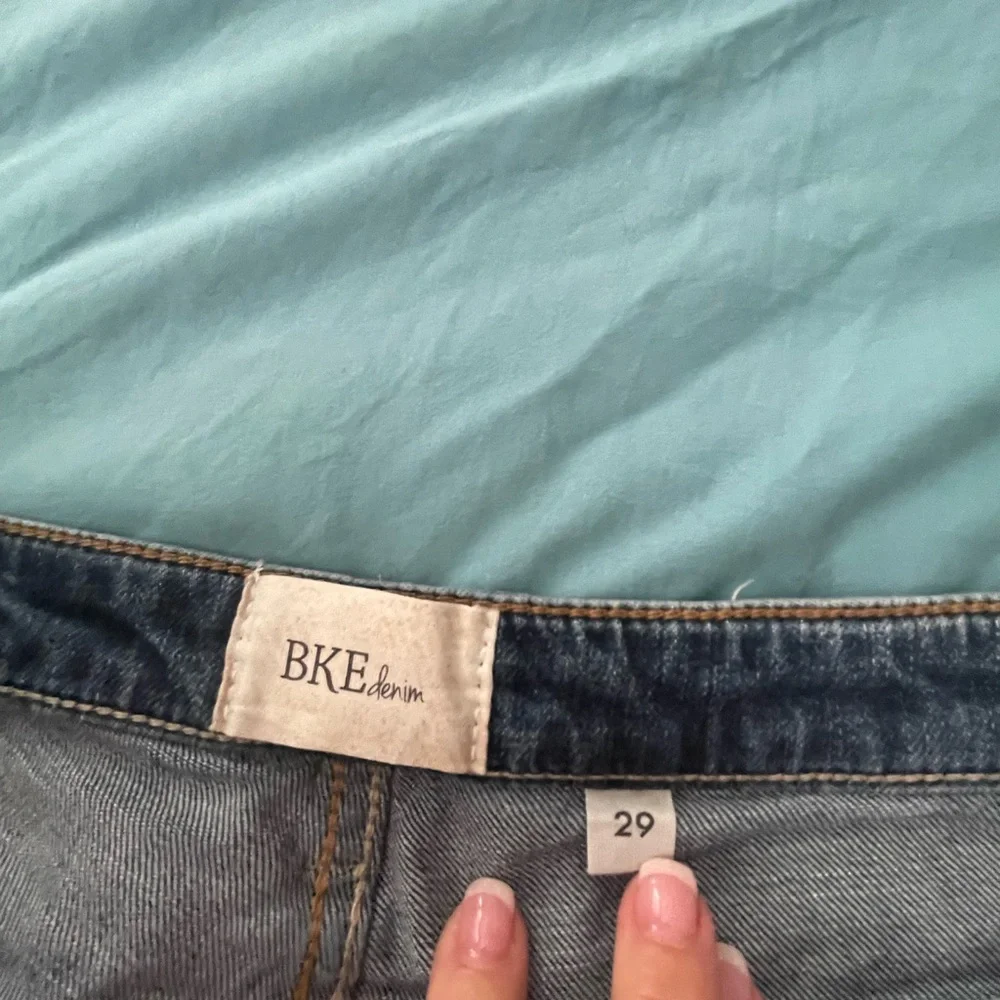 Buckle - BKE Frayed Hem Women’s Shorts - Picture 2 of 4